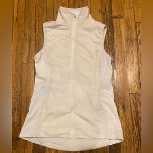 LULULEMON Vest Womens Size 6 White Run For The Cold Insulated Running Pockets